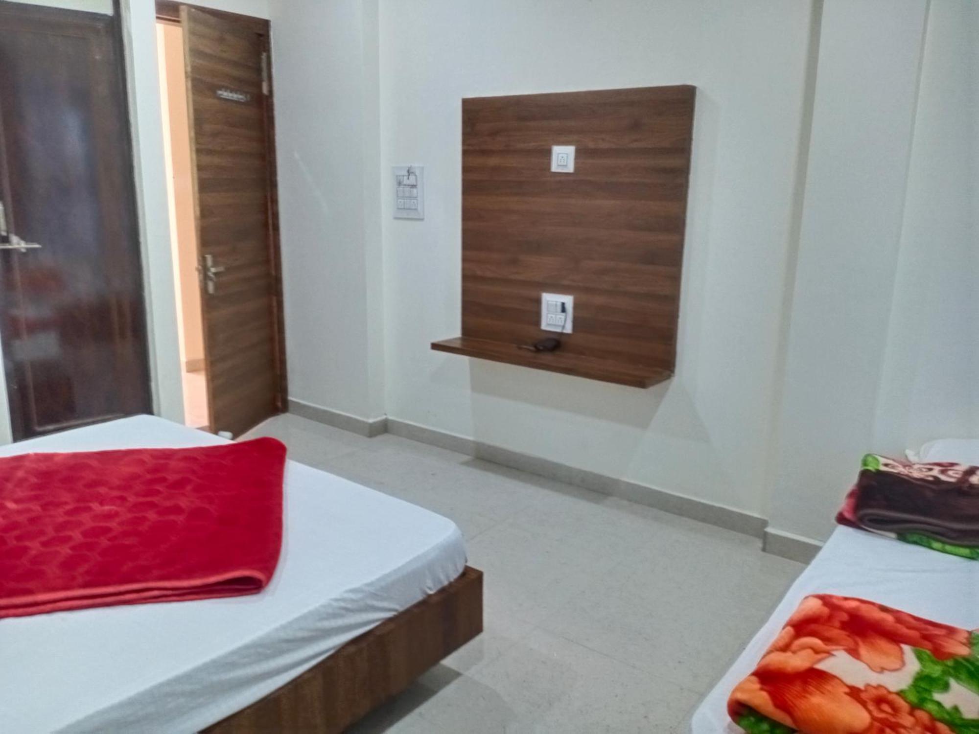 Hotel Soham Palace Ujjain Dış mekan fotoğraf